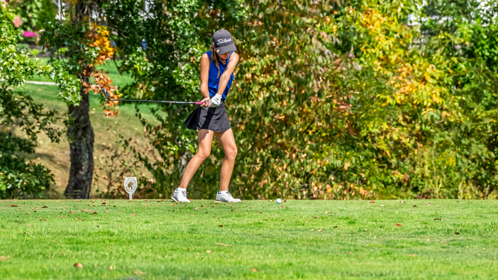 Olivia Huffman competing at the Olentangy Middle School Championship